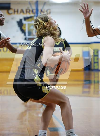 Thumbnail 2 in Gray's Creek vs. South View (2023 Cumberland County Schools Holiday Classic Tournament) photogallery.