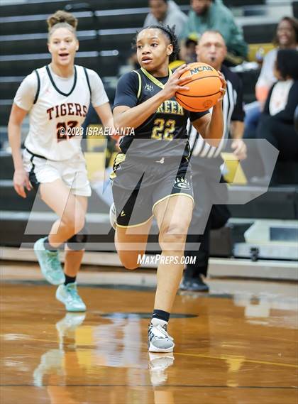 Thumbnail 1 in Gray's Creek vs. South View (2023 Cumberland County Schools Holiday Classic Tournament) photogallery.