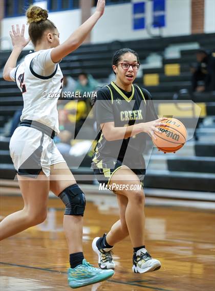 Thumbnail 1 in Gray's Creek vs. South View (2023 Cumberland County Schools Holiday Classic Tournament) photogallery.