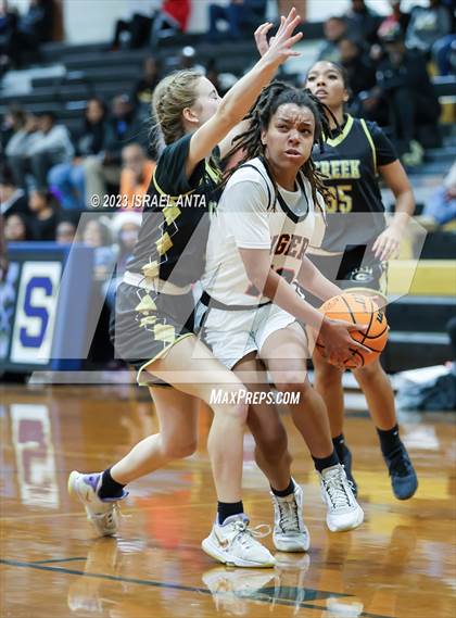 Thumbnail 1 in Gray's Creek vs. South View (2023 Cumberland County Schools Holiday Classic Tournament) photogallery.