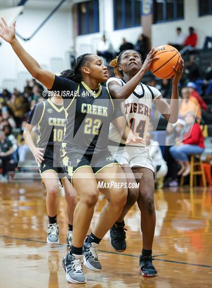 Thumbnail 2 in Gray's Creek vs. South View (2023 Cumberland County Schools Holiday Classic Tournament) photogallery.