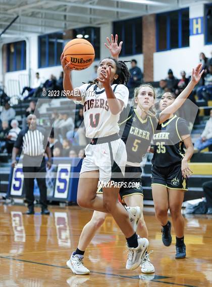Thumbnail 2 in Gray's Creek vs. South View (2023 Cumberland County Schools Holiday Classic Tournament) photogallery.