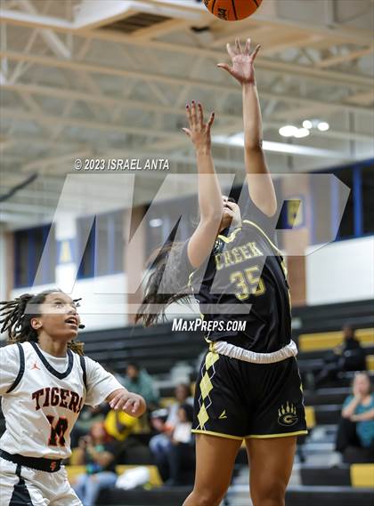 Thumbnail 1 in Gray's Creek vs. South View (2023 Cumberland County Schools Holiday Classic Tournament) photogallery.