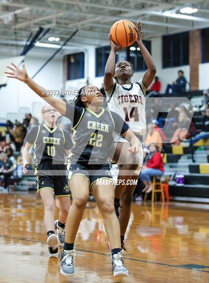 Thumbnail 3 in Gray's Creek vs. South View (2023 Cumberland County Schools Holiday Classic Tournament) photogallery.