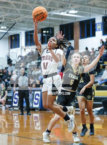 Thumbnail 1 in Gray's Creek vs. South View (2023 Cumberland County Schools Holiday Classic Tournament) photogallery.