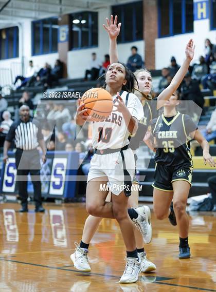 Thumbnail 3 in Gray's Creek vs. South View (2023 Cumberland County Schools Holiday Classic Tournament) photogallery.