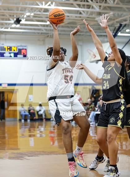Thumbnail 1 in Gray's Creek vs. South View (2023 Cumberland County Schools Holiday Classic Tournament) photogallery.