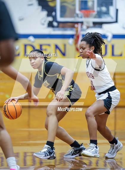 Thumbnail 1 in Gray's Creek vs. South View (2023 Cumberland County Schools Holiday Classic Tournament) photogallery.