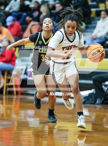 Thumbnail 3 in Gray's Creek vs. South View (2023 Cumberland County Schools Holiday Classic Tournament) photogallery.