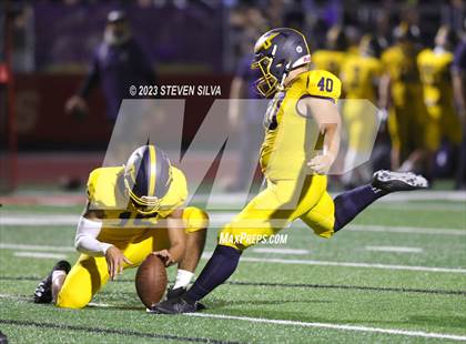 Thumbnail 2 in Centennial vs. Punahou (Honor Bowl) photogallery.