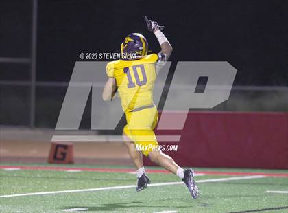 Thumbnail 1 in Centennial vs. Punahou (Honor Bowl) photogallery.
