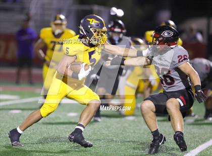 Thumbnail 1 in Centennial vs. Punahou (Honor Bowl) photogallery.