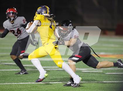 Thumbnail 2 in Centennial vs. Punahou (Honor Bowl) photogallery.