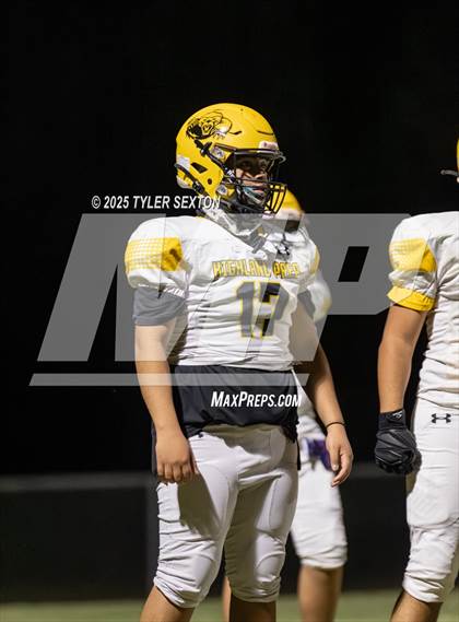 Thumbnail 1 in Highland Prep @ Tanque Verde photogallery.