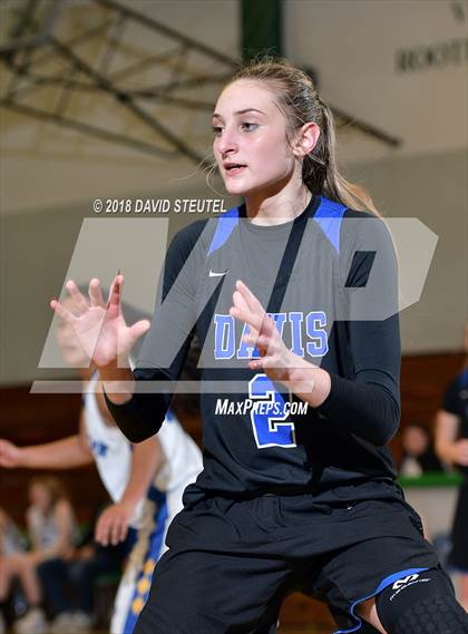 Thumbnail 1 in Davis vs. Presentation (St. Mary's Stockton MLK Showcase) photogallery.