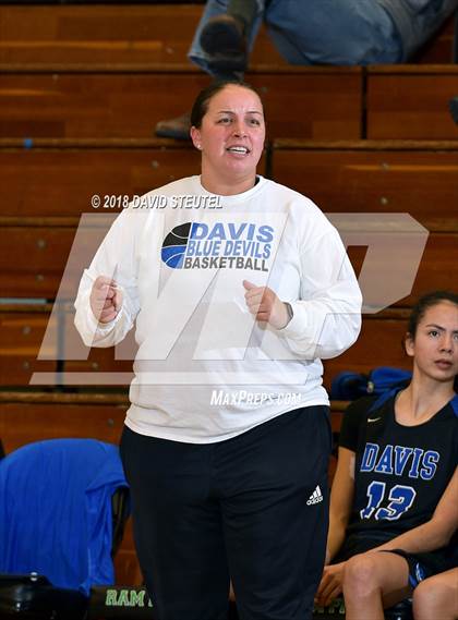 Thumbnail 3 in Davis vs. Presentation (St. Mary's Stockton MLK Showcase) photogallery.