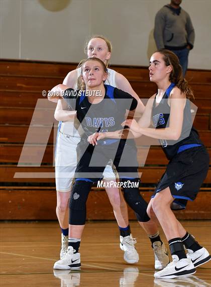 Thumbnail 1 in Davis vs. Presentation (St. Mary's Stockton MLK Showcase) photogallery.