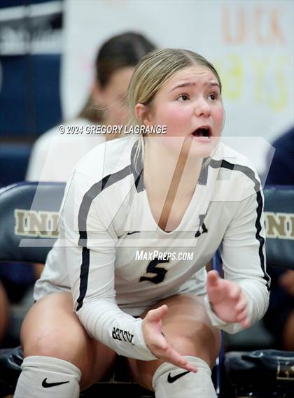 Thumbnail 2 in Southlake Carroll vs Keller photogallery.
