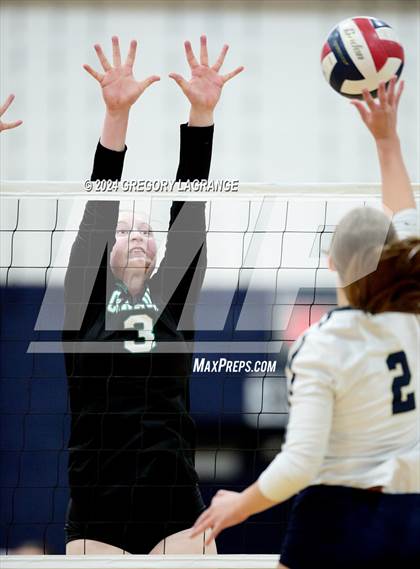 Thumbnail 2 in Southlake Carroll vs Keller photogallery.