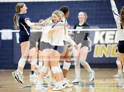 Thumbnail 3 in Southlake Carroll vs Keller photogallery.