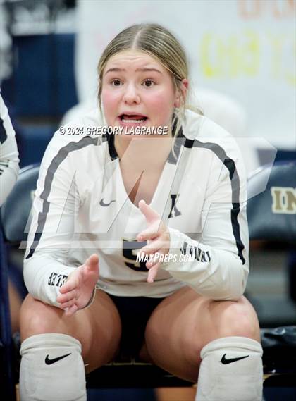 Thumbnail 3 in Southlake Carroll vs Keller photogallery.