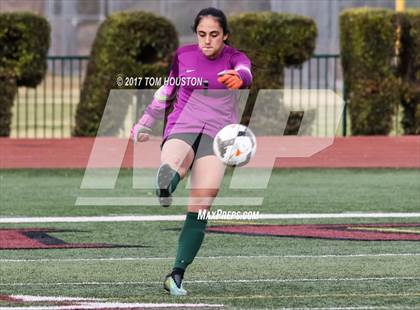 Thumbnail 3 in Claremont vs. Bonita (Claremont Tournament) photogallery.
