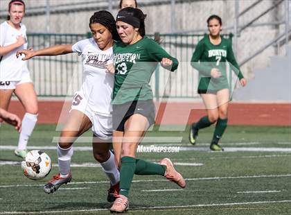 Thumbnail 1 in Claremont vs. Bonita (Claremont Tournament) photogallery.