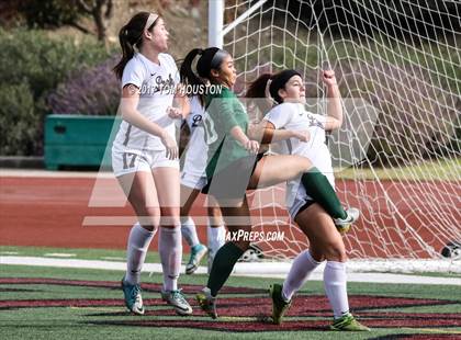 Thumbnail 1 in Claremont vs. Bonita (Claremont Tournament) photogallery.