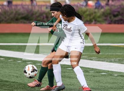 Thumbnail 2 in Claremont vs. Bonita (Claremont Tournament) photogallery.