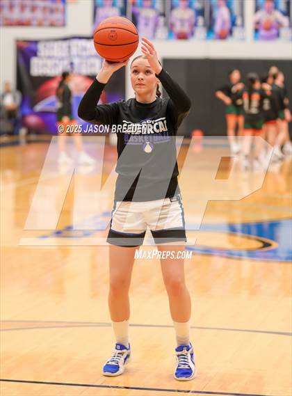 Thumbnail 3 in Vela vs. Harlingen South (UIL 5A Region IV D1 BI-District Basketball) photogallery.