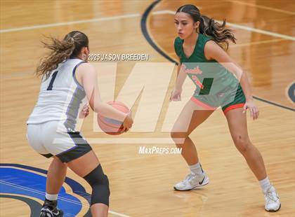 Thumbnail 2 in Vela vs. Harlingen South (UIL 5A Region IV D1 BI-District Basketball) photogallery.