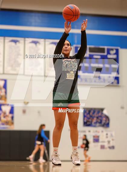Thumbnail 1 in Vela vs. Harlingen South (UIL 5A Region IV D1 BI-District Basketball) photogallery.