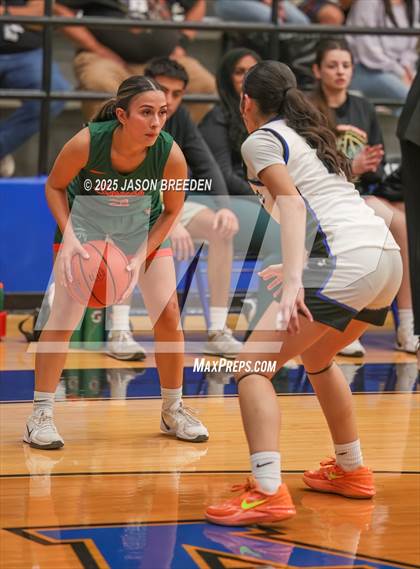 Thumbnail 3 in Vela vs. Harlingen South (UIL 5A Region IV D1 BI-District Basketball) photogallery.
