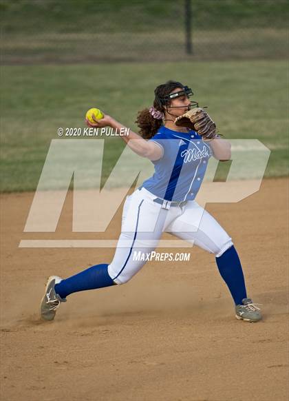 Thumbnail 3 in Warren County vs. Madison County photogallery.