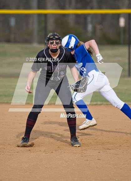 Thumbnail 3 in Warren County vs. Madison County photogallery.