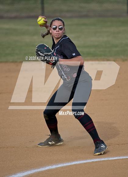 Thumbnail 3 in Warren County vs. Madison County photogallery.
