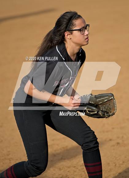 Thumbnail 3 in Warren County vs. Madison County photogallery.