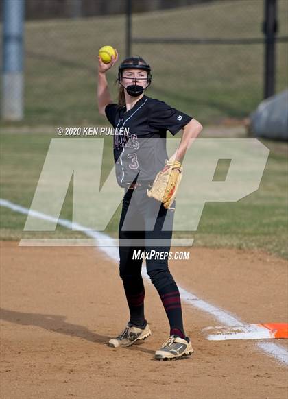 Thumbnail 3 in Warren County vs. Madison County photogallery.