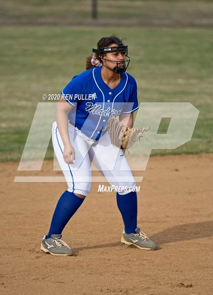 Thumbnail 1 in Warren County vs. Madison County photogallery.