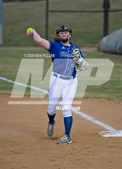 Thumbnail 2 in Warren County vs. Madison County photogallery.