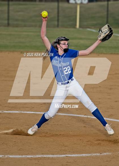 Thumbnail 2 in Warren County vs. Madison County photogallery.