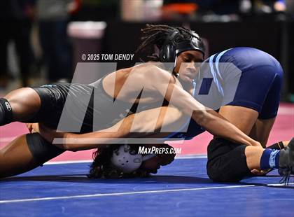 Thumbnail 1 in UIL Wrestling 5A-6A Finals (Round 1) photogallery.