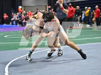 Thumbnail 1 in UIL Wrestling 5A-6A Finals (Round 1) photogallery.