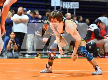 Thumbnail 1 in UIL Wrestling 5A-6A Finals (Round 1) photogallery.
