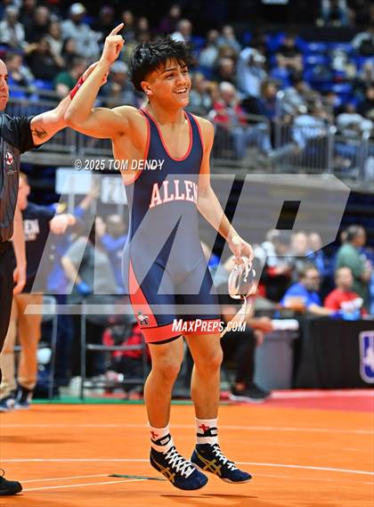 Thumbnail 1 in UIL Wrestling 5A-6A Finals (Round 1) photogallery.