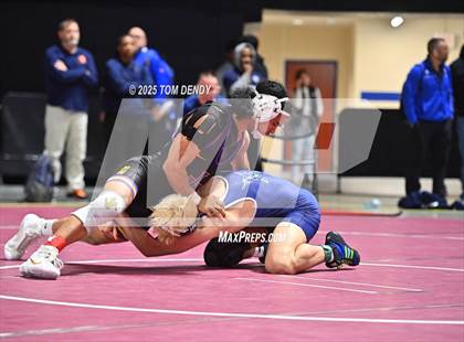 Thumbnail 1 in UIL Wrestling 5A-6A Finals (Round 1) photogallery.