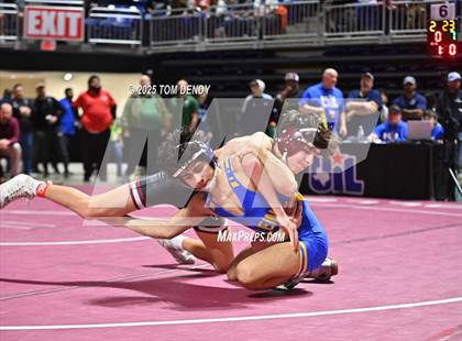 Thumbnail 2 in UIL Wrestling 5A-6A Finals (Round 1) photogallery.