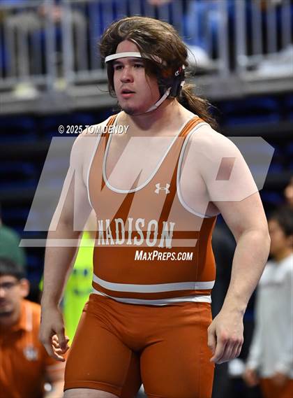 Thumbnail 2 in UIL Wrestling 5A-6A Finals (Round 1) photogallery.