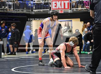 Thumbnail 1 in UIL Wrestling 5A-6A Finals (Round 1) photogallery.