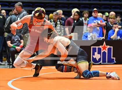 Thumbnail 1 in UIL Wrestling 5A-6A Finals (Round 1) photogallery.